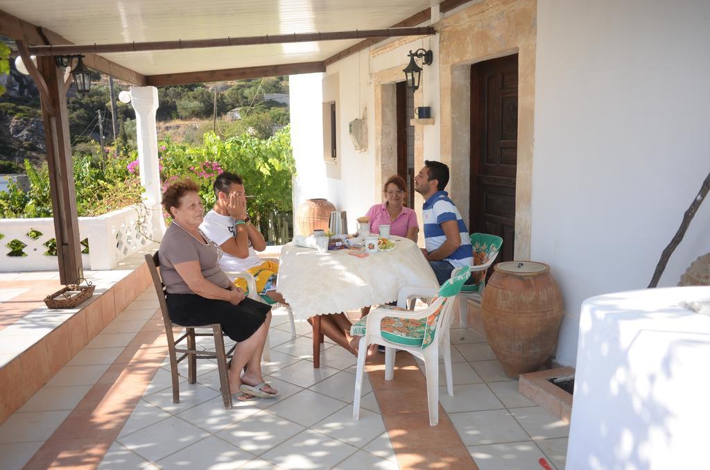 La Villa Di Zazopetra Menetész Kültér fotó